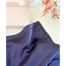 Load image into Gallery viewer, Silk Pillowcase - Navy