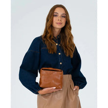Load image into Gallery viewer, Linton Crossbody - Tan Pebble