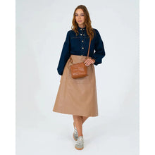 Load image into Gallery viewer, Linton Crossbody - Tan Pebble