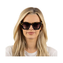 Load image into Gallery viewer, Icon Black Toffee Sunglasses